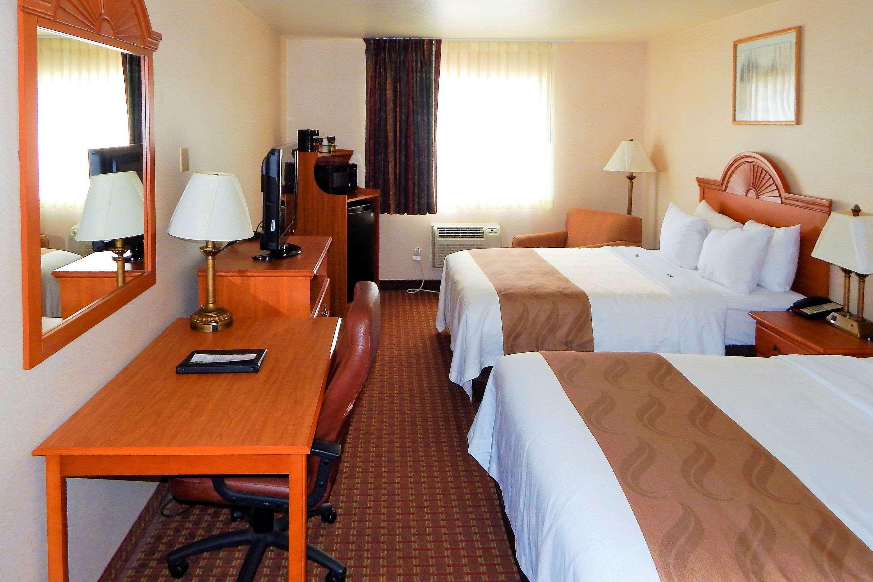 Spark By Hilton Sheridan Bagian luar foto