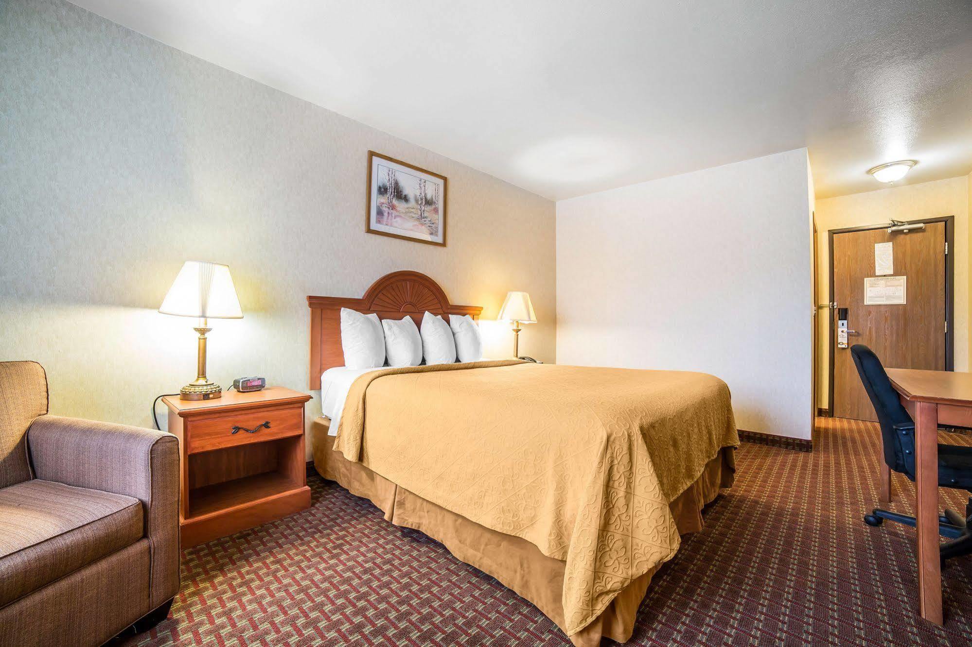 Spark By Hilton Sheridan Bagian luar foto